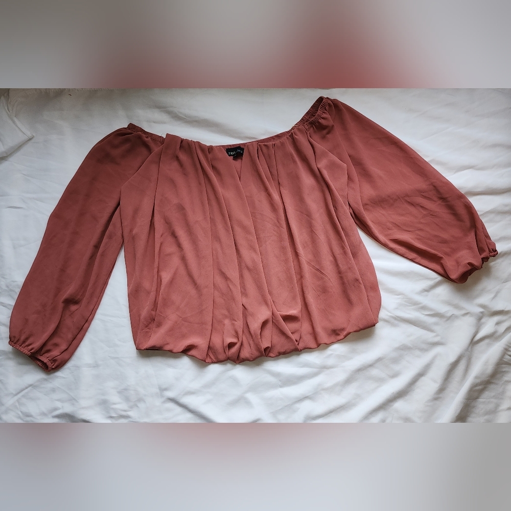 Women Off the shoulder blouse